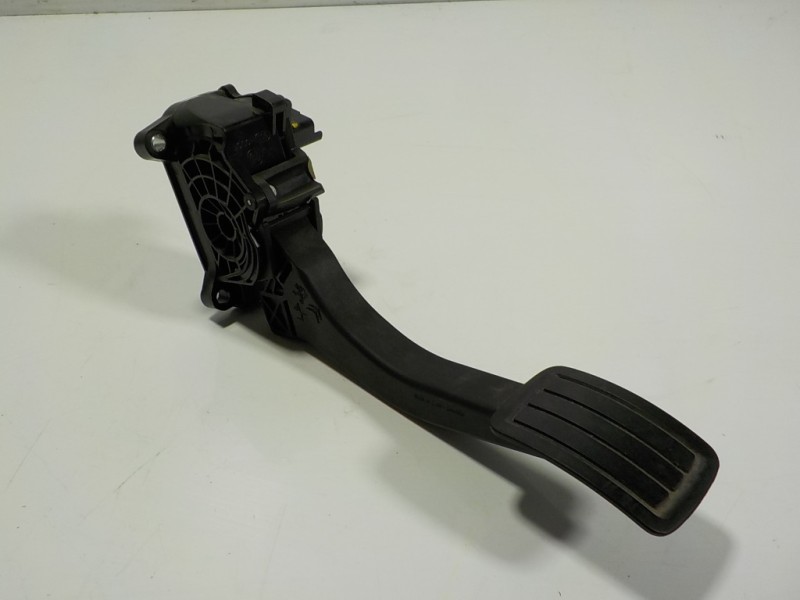 Recambio de potenciometro pedal para peugeot 508 sw 1.5 blue-hdi fap referencia OEM IAM 9674829180 9674829180 
