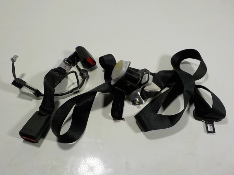 Recambio de cinturon seguridad trasero derecho para lexus is 300h referencia OEM IAM 7336053201C0 C71941 