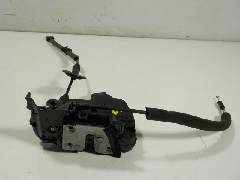 Recambio de cerradura puerta trasera izquierda para renault captur 1.2 tce energy referencia OEM IAM 805034742R 805034742R 40717