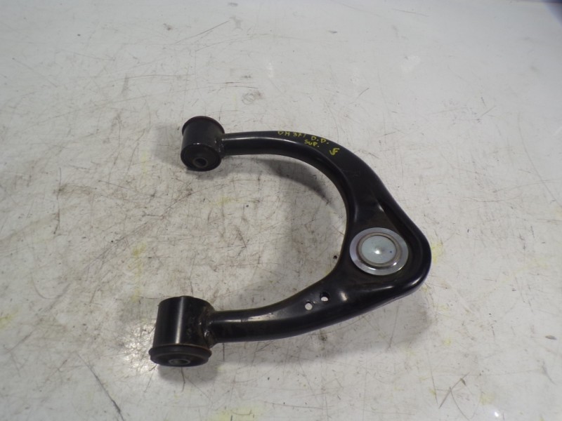 Recambio de brazo suspension superior delantero derecho para toyota hilux (3b/3c/3d) doble cabina referencia OEM IAM 486100K040 
