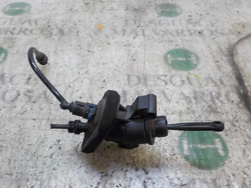 Recambio de bomba embrague para ford fiesta (cb1) 1.4 tdci cat referencia OEM IAM   
