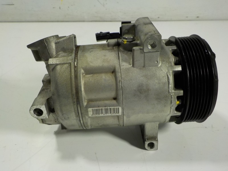 Recambio de compresor aire acondicionado para renault captur 1.2 tce energy referencia OEM IAM 926000734R 926000734R T2634BC