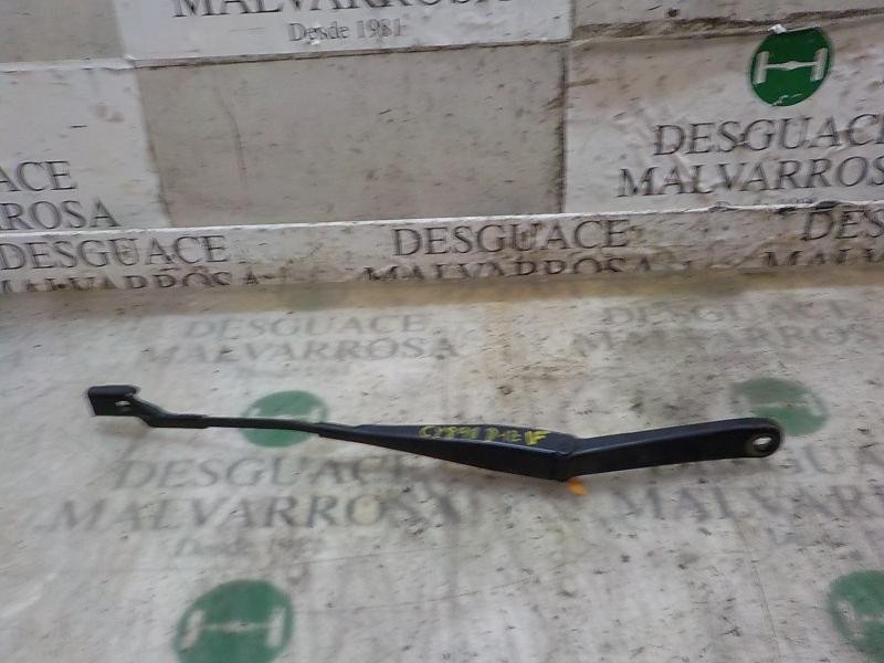 Recambio de brazo limpia delantero izquierdo para ford fiesta (cb1) 1.4 tdci cat referencia OEM IAM 2026776  