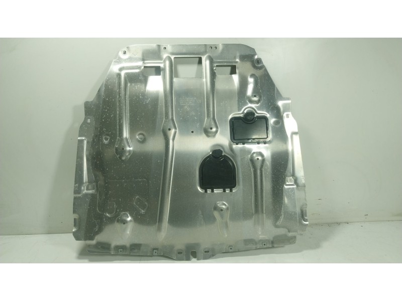 Recambio de cubrecarter para bmw 2 gran coupe (f44) 218 i referencia OEM IAM 51757366682 51757366682 