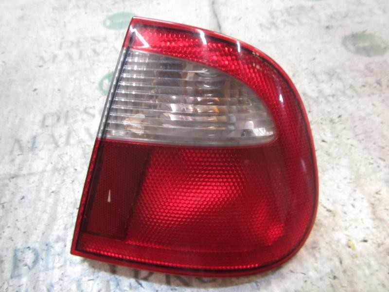 Recambio de piloto trasero derecho para seat cordoba berlina (6k2) 1.9 tdi referencia OEM IAM   