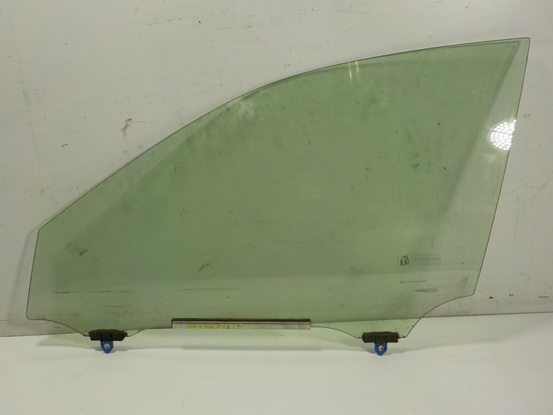 Recambio de cristal puerta delantero izquierdo para lexus is 300h referencia OEM IAM 6810253140  