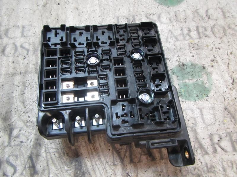 Recambio de caja reles / fusibles para kia cee´´d 2.0 crdi referencia OEM IAM 919501H030 919501H030 C0705080337
