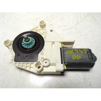 MOTOR ELEVALUNAS DELANTERO DERECHO 8K0959802C 8K0959802C 