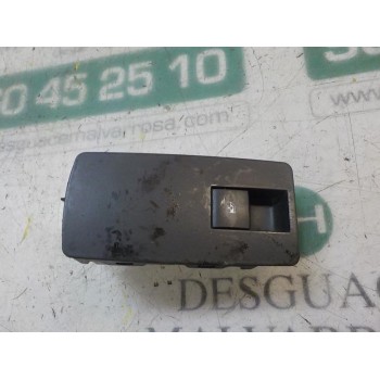 MANDO ELEVALUNAS DELANTERO DERECHO 13301886 
