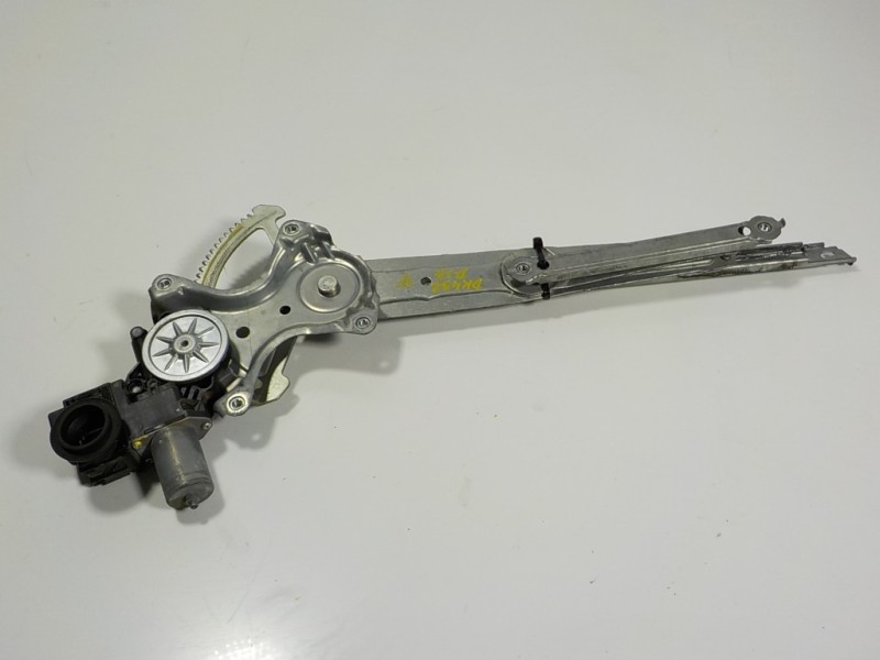 Recambio de elevalunas delantero izquierdo para lexus is 300h referencia OEM IAM 6980253040 8572053111 8572053111