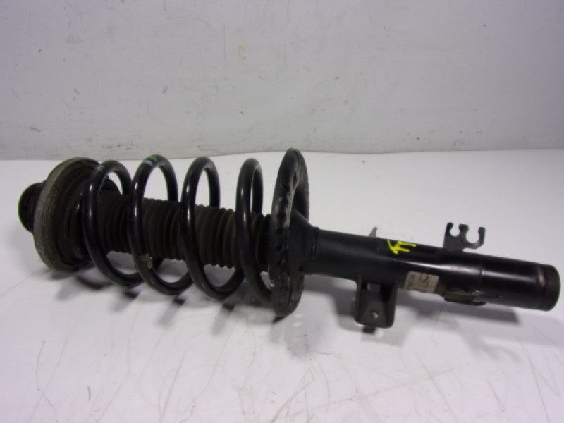 Recambio de amortiguador delantero izquierdo para volkswagen t6 transporter 2.0 tdi referencia OEM IAM 7E5413031H 7E5413031H 