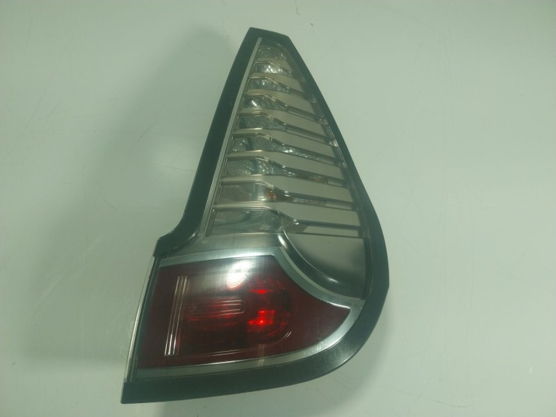 Recambio de piloto trasero derecho para renault scénic iii (jz0/1_) 1.2 tce referencia OEM IAM 265508247R 265503764H 