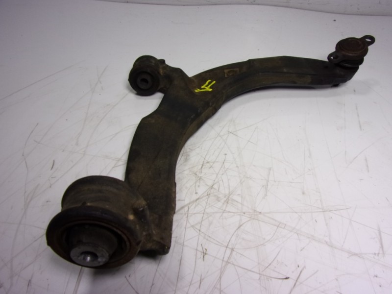 Recambio de brazo suspension inferior delantero derecho para volkswagen t6 transporter 2.0 tdi referencia OEM IAM 7E0407152B  