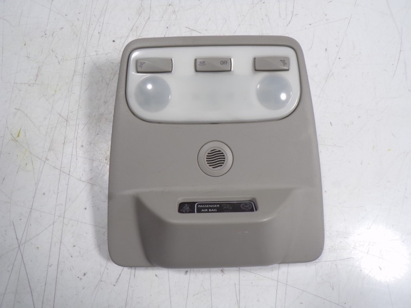 Recambio de piloto interior para renault zoe intens referencia OEM IAM 264300008R 283128032R 