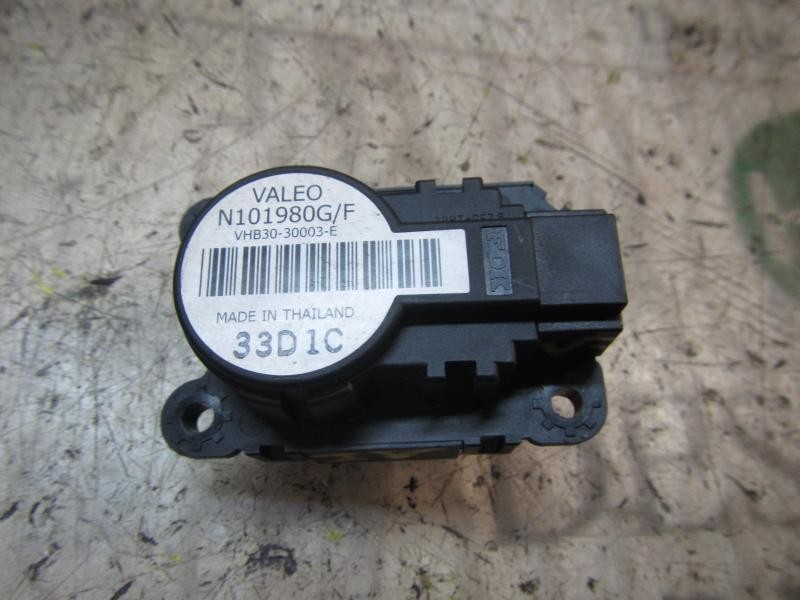 Recambio de motor apertura trampillas climatizador para renault megane iii berlina 5 p dynamique referencia OEM IAM 7701207721  