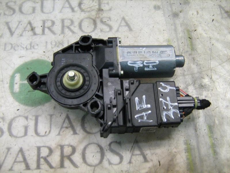 Recambio de motor elevalunas trasero izquierdo para volkswagen golf iv berlina (1j1) 1.6 16v referencia OEM IAM   