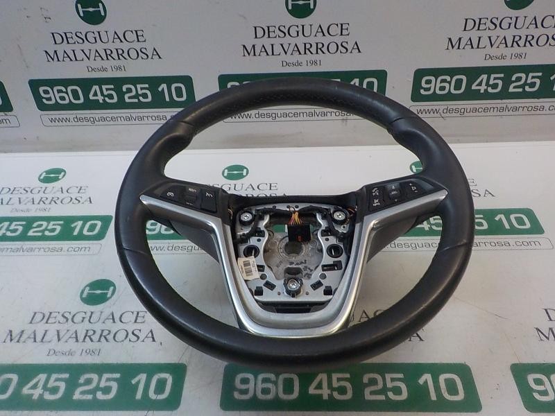 Recambio de volante para opel insignia berlina selective referencia OEM IAM 13316547  