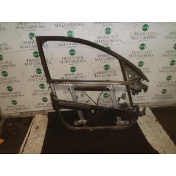 ELEVALUNAS DELANTERO DERECHO A4547200408 