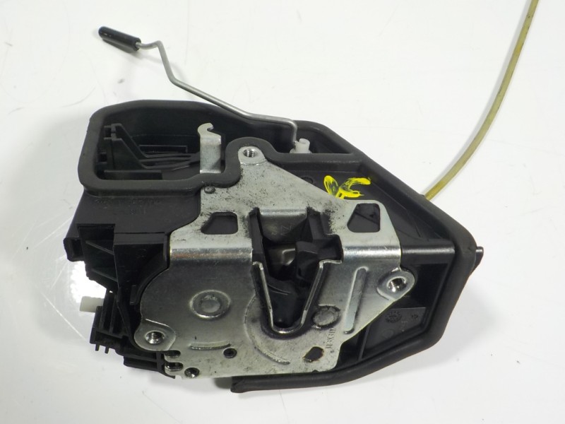 Recambio de cerradura puerta delantera derecha para bmw x1 (e84) sdrive 20d referencia OEM IAM 51217229458 7229458 