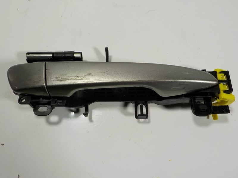 Recambio de maneta exterior delantera derecha para lexus is 300h referencia OEM IAM 6921053030B2  6920148011