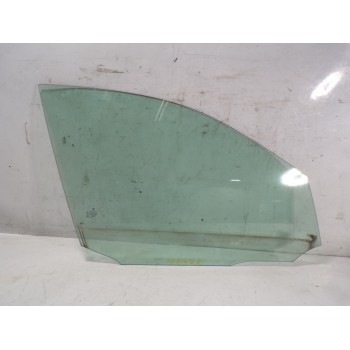 CRISTAL PUERTA DELANTERO DERECHO A2047250210 