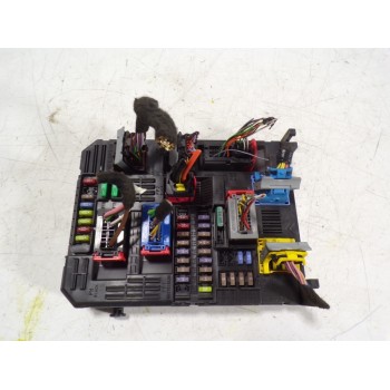 CAJA RELES / FUSIBLES 1634164880 9830707680 28641125