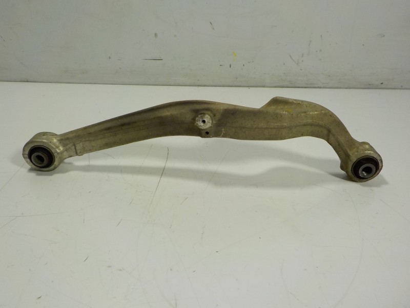 Recambio de brazo suspension superior trasero derecho para nissan qashqai (j11) acenta 4x4 referencia OEM IAM 55120JD04A  