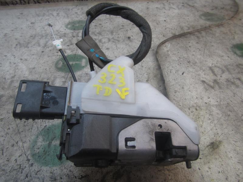 Recambio de cerradura puerta trasera derecha para peugeot 5008 premium referencia OEM IAM 9800624180  