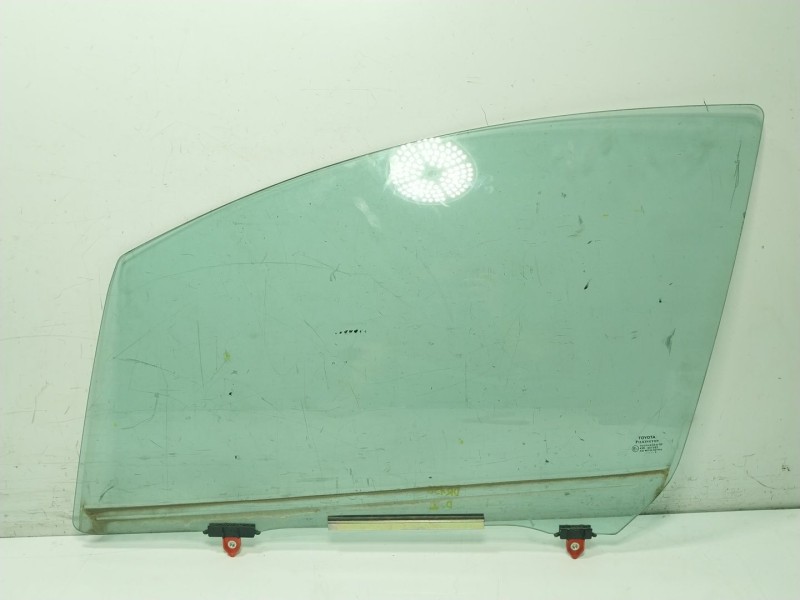 Recambio de cristal puerta delantero izquierdo para toyota yaris (_p13_) 1.5 (nsp131_) referencia OEM IAM 681200D191  
