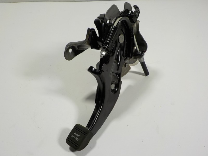 Recambio de palanca freno de mano para lexus is 300h referencia OEM IAM 4620053060  