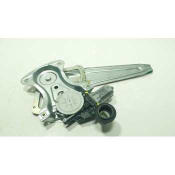 ELEVALUNAS TRASERO DERECHO 698300D220 