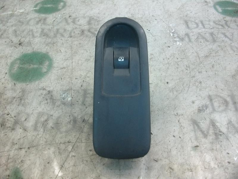 Recambio de mando elevalunas delantero derecho para renault scenic ii grand dynamique referencia OEM IAM   