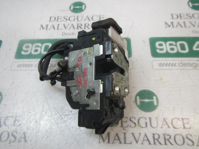 Recambio de cerradura puerta trasera derecha para kia cee´´d sporty wagon active referencia OEM IAM 814201H000  