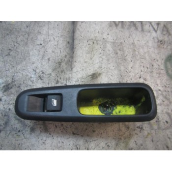 MANDO ELEVALUNAS TRASERO DERECHO 6490RK 