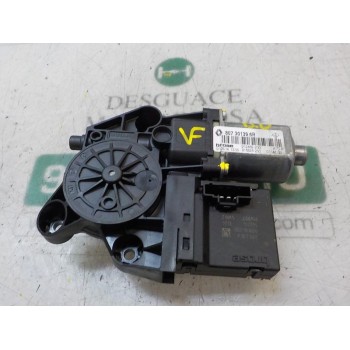 MOTOR ELEVALUNAS DELANTERO DERECHO 