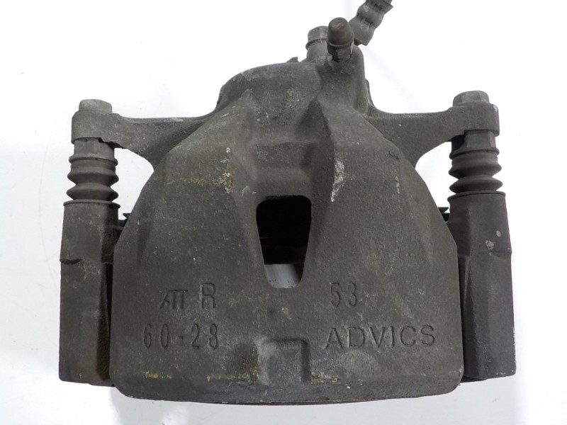 Recambio de pinza freno delantera derecha para lexus is 300h referencia OEM IAM 4773053060  