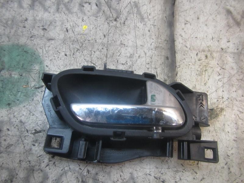 Recambio de maneta interior delantera derecha para peugeot 5008 premium referencia OEM IAM   
