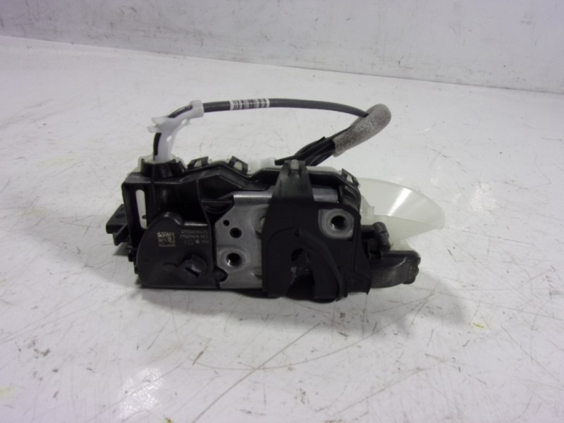 Recambio de cerradura puerta delantera izquierda para toyota proace referencia OEM IAM   