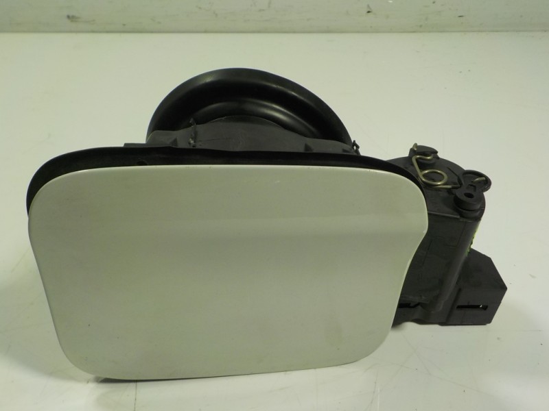 Recambio de tapa combustible para bmw x1 (e84) sdrive 20d referencia OEM IAM   