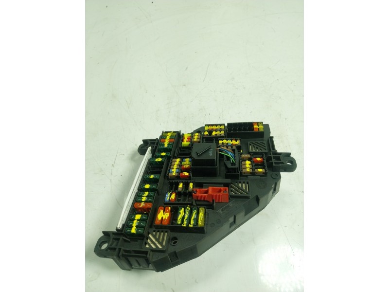 Recambio de caja reles / fusibles para bmw serie 5 lim. (f10) 2.0 turbodiesel referencia OEM IAM 61149234423 923442301 