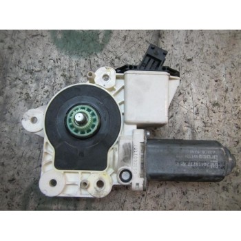 MOTOR ELEVALUNAS TRASERO DERECHO 
