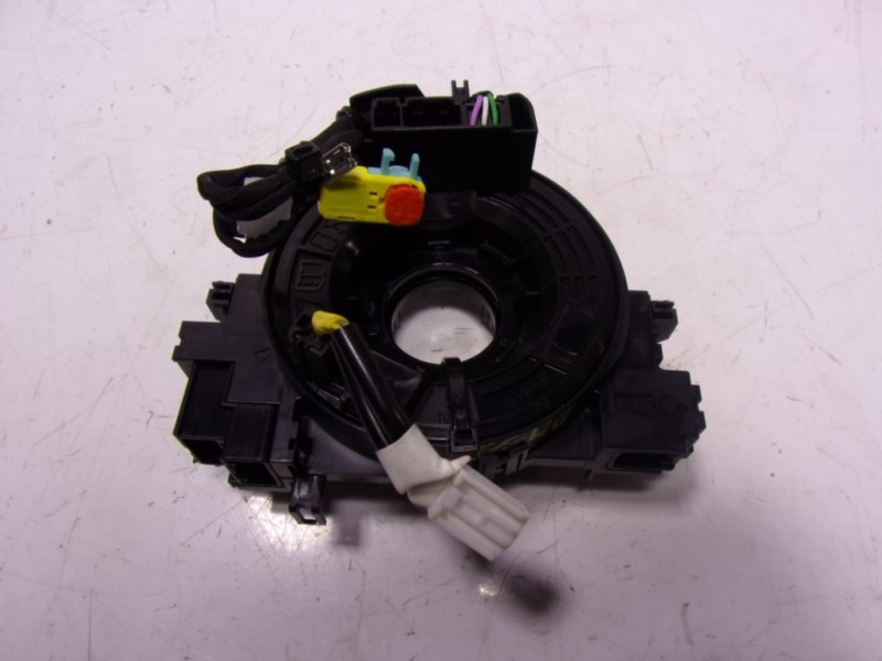 Recambio de anillo airbag para toyota yaris 1.5 vvti hev referencia OEM IAM  9G3D341832 
