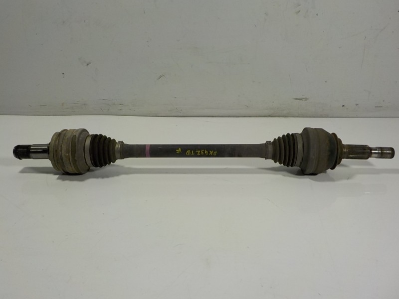 Recambio de transmision trasera derecha para lexus is 300h referencia OEM IAM 4233053040  