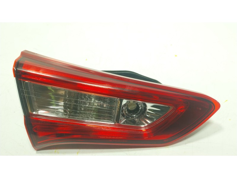 Recambio de piloto trasero izquierdo interior para toyota yaris (_p13_) 1.5 (nsp131_) referencia OEM IAM 815910D620  