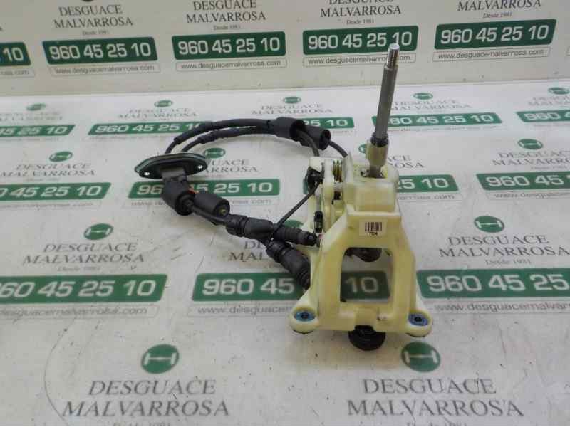 Recambio de palanca cambio para hyundai i40 cw 1.7 crdi cat referencia OEM IAM 437003Z250RY  