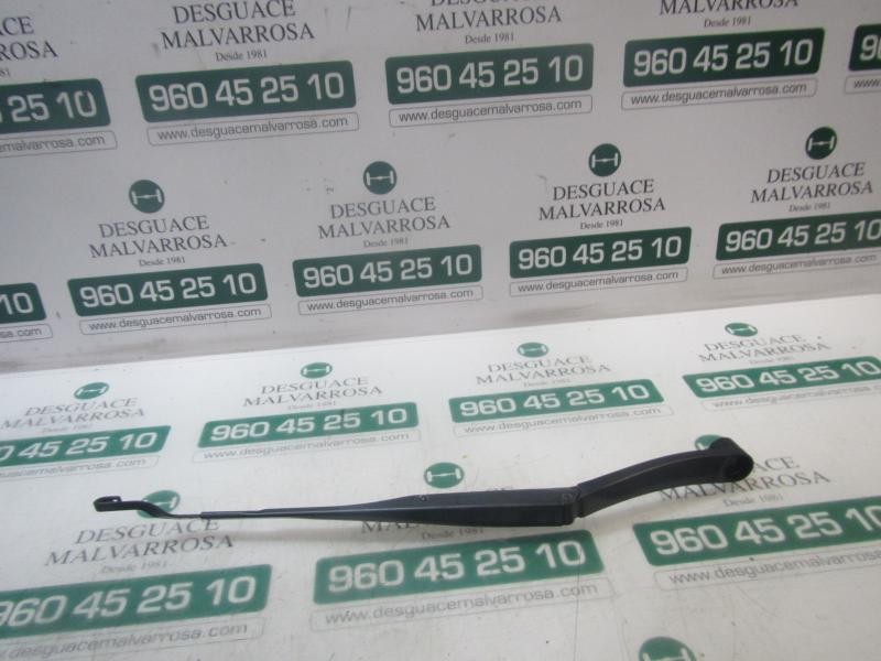 Recambio de brazo limpia delantero izquierdo para hyundai i40 1.7 crdi cat referencia OEM IAM 983113Z000  