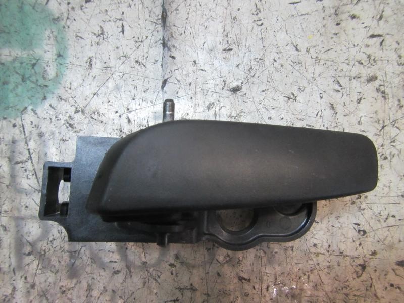 Recambio de maneta interior delantera derecha para peugeot bipper 1.4 hdi referencia OEM IAM   
