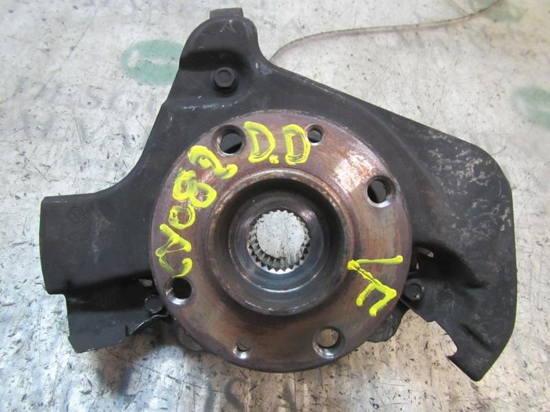 Recambio de mangueta delantera derecha para peugeot bipper 1.4 hdi referencia OEM IAM   