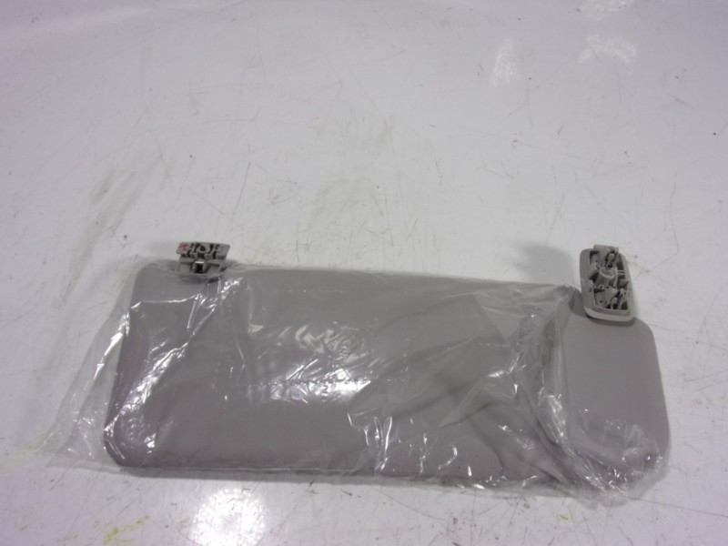 Recambio de parasol izquierdo para toyota proace referencia OEM IAM   