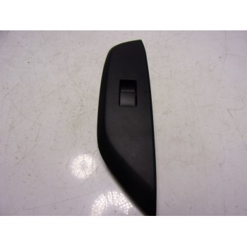 MANDO ELEVALUNAS DELANTERO DERECHO 8481002260 3561B361D 